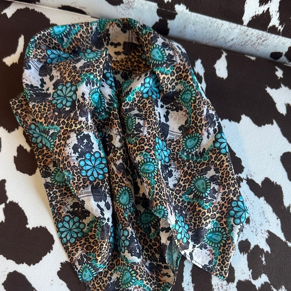 🌺Turquoise Floral & Leopard Print Silk Scarf